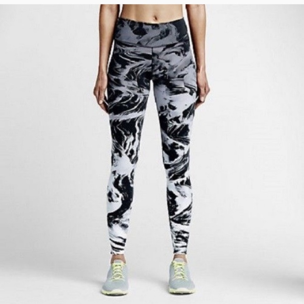 Nike legendary waterfall leggings, tights, S, GUC